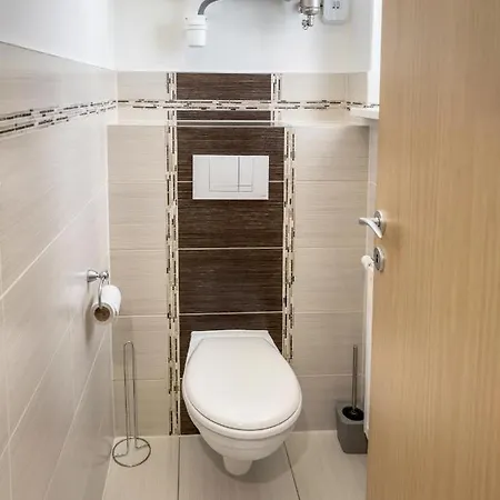 Laura's Апартаменты